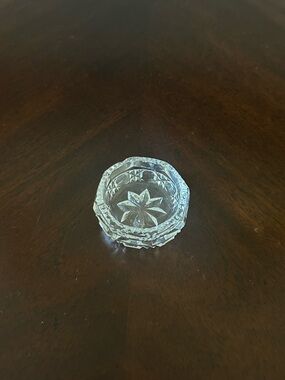 Vintage Pressed Glass Open Salt Dip - Starburst Pattern